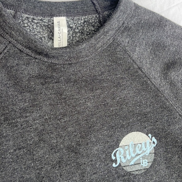 Riley’s LB crewneck sweater - Picture 2 of 4